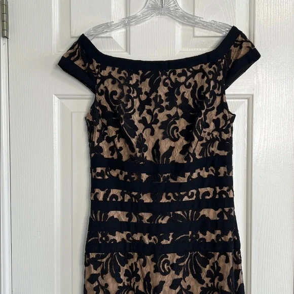 Tadashi Shoji Textured Lace Mermaid Gown black nude illusion size 8 - Picture 4 of 12